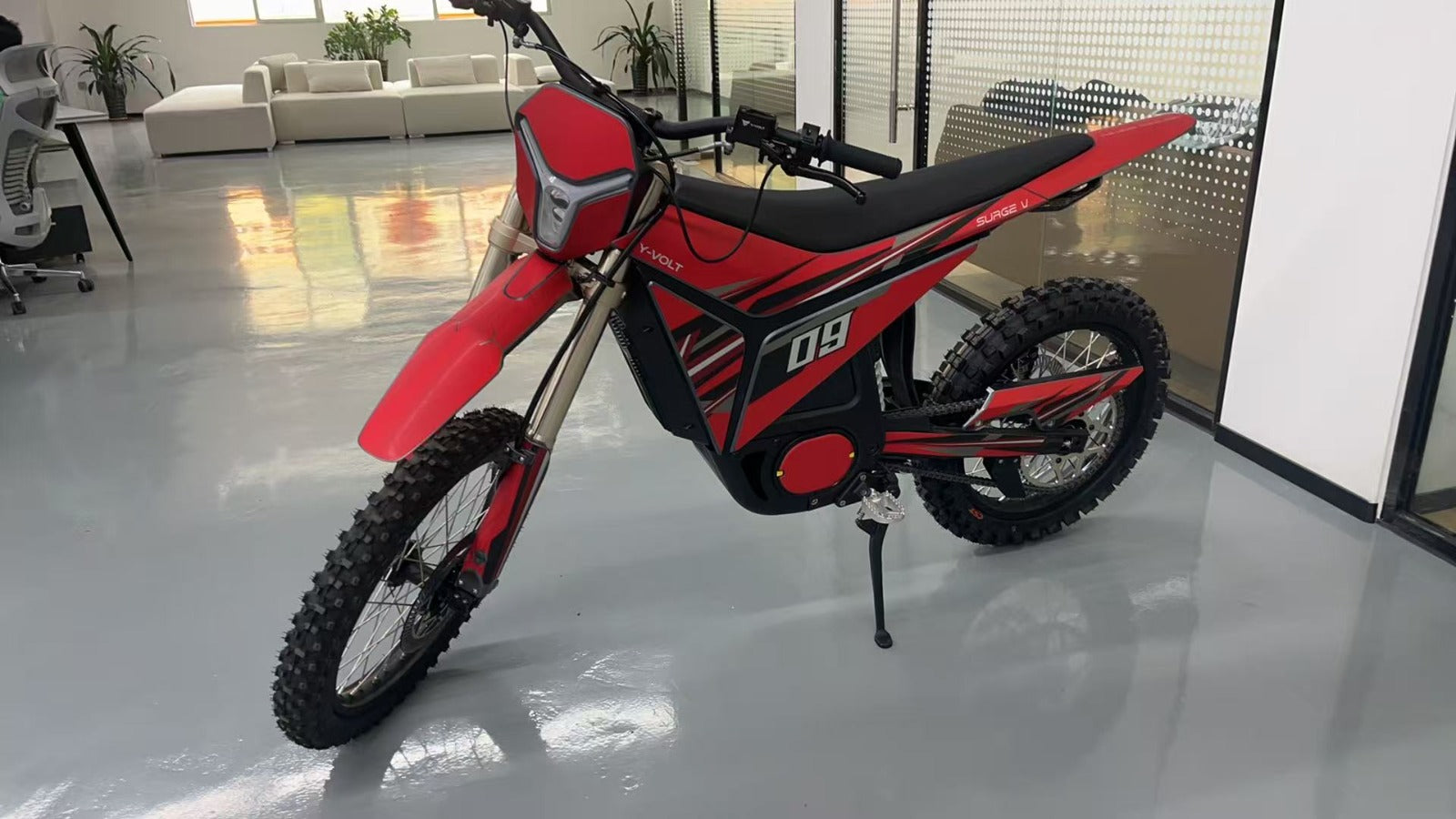 Okleina Surge V